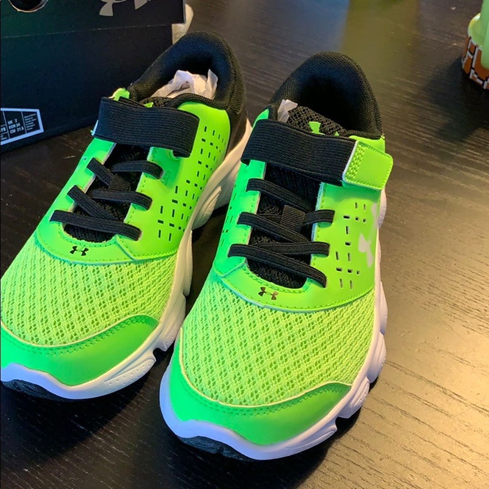 Brand new Under Armour sneakers